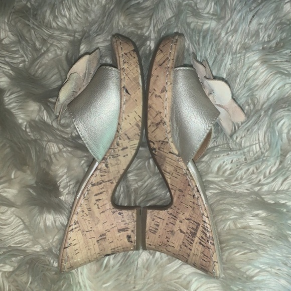 Bjorndal Leia Sandals Cork Heel Pewter Leather with Flower Detail Woman’s 9M - Picture 9 of 14